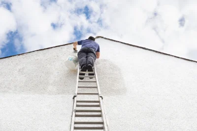 Peinture extérieure à Bréhal — façades et ravalement